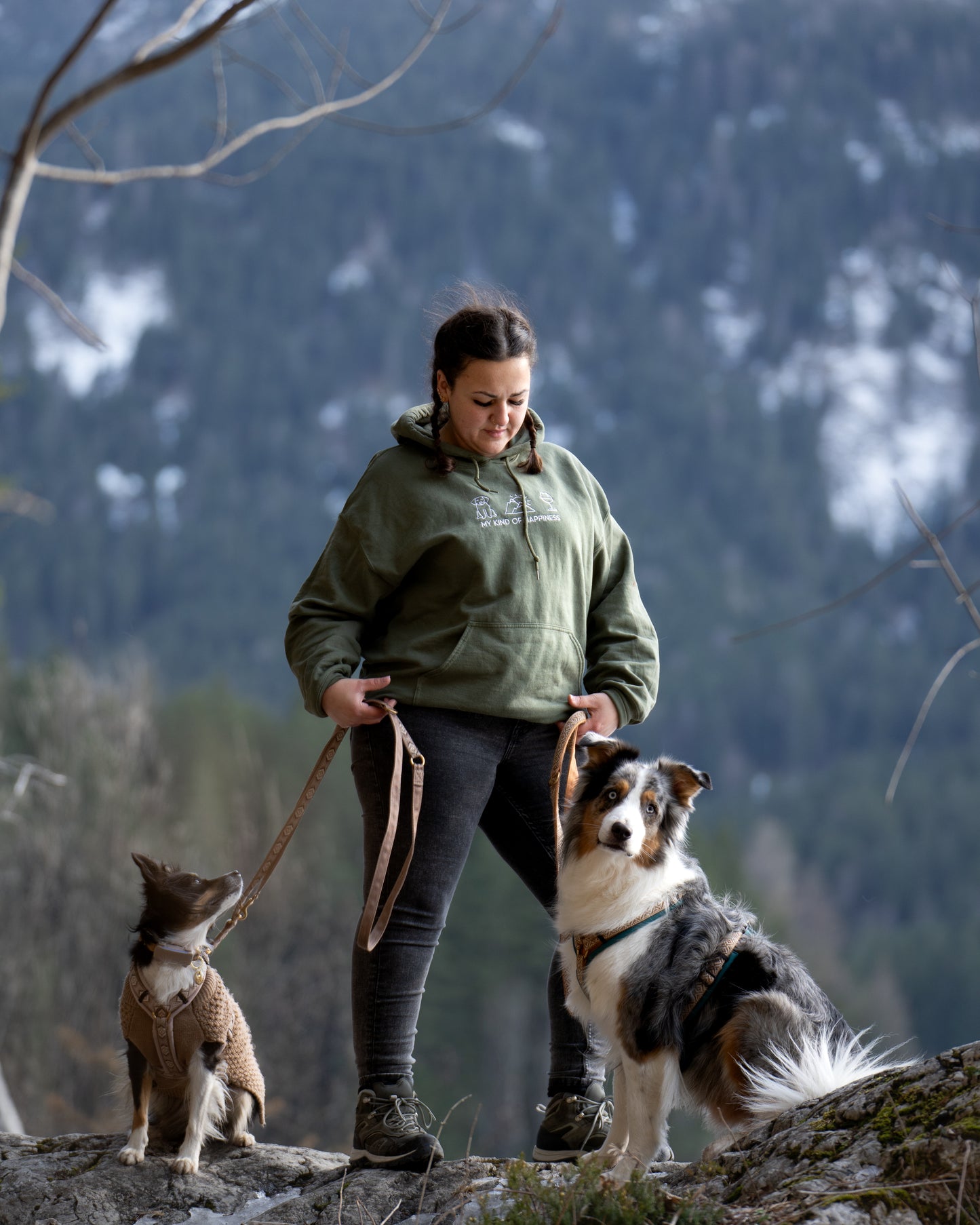 Bestickter Unisex Hoodie - My kind of happiness (Bergliebe)